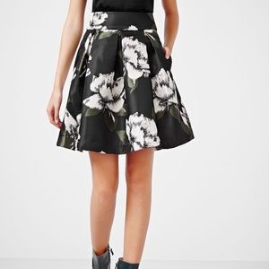 Floral Pleated Brocade A-Line Skirt Size 0